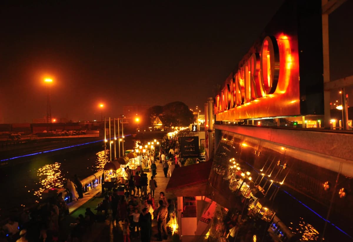 Karachi Countdown: Dive into the Ultimate New Year's Eve Adventure!